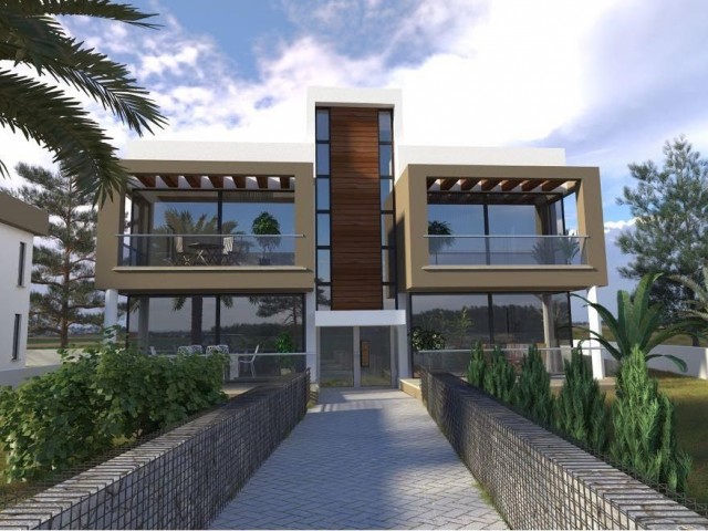 ZUM VERKAUF IN KYRENIA ALSANCAKTA 2 + 1 APARTMENT MIT EIGENEM GARTEN IN DER NÄHE DES STRANDES MIT MEERBLICK ** 