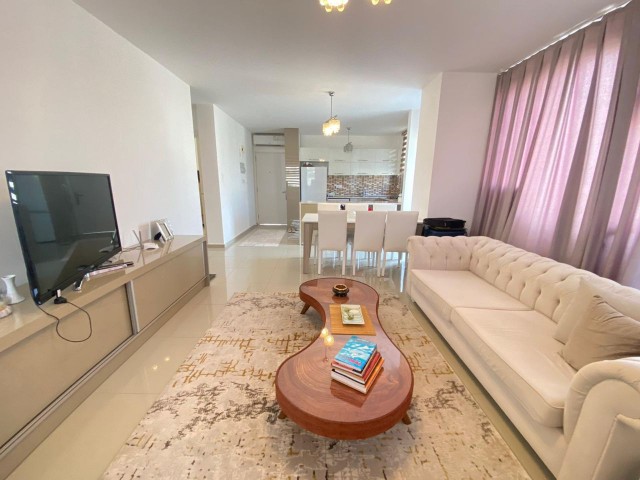 Girne merkezde satılık Lüks 2+1 penthouse 