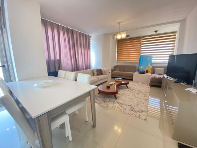 Girne merkezde satılık Lüks 2+1 penthouse 