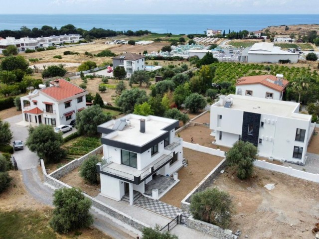 3+1 luxury villa for sale in the Çatalköy 