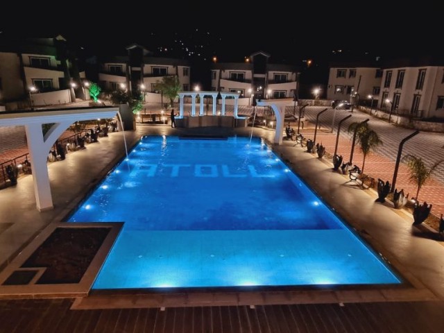 1+1 Penthouse zum Verkauf in einem Luxuskomplex in Karaoğlanoğlu, Girne