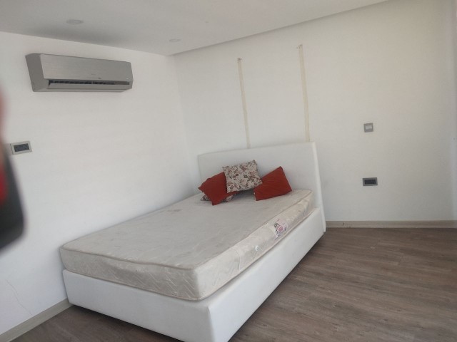 Lüks site içinde full eşyalı satılık 2+1  penthouse!