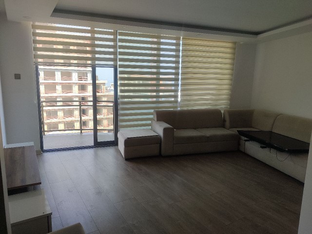 2+1 luxury penthouse for rent in a complex in the center of Kyrenia