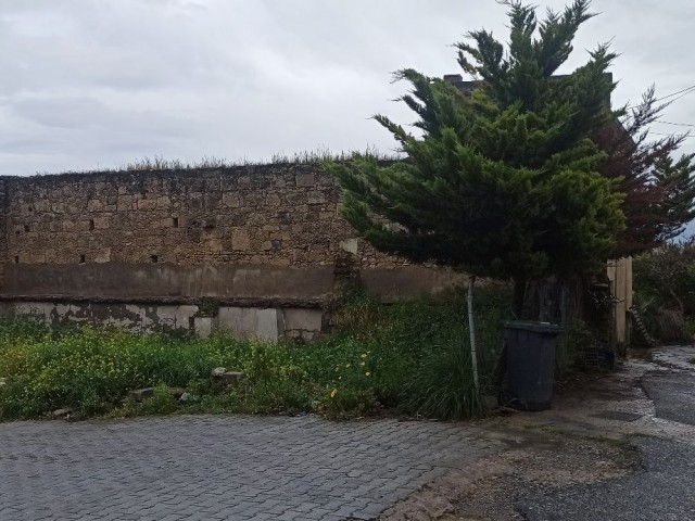 Stone building for sale with 700 m2 land area in Alsancak