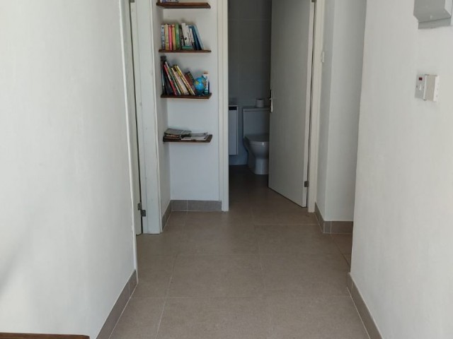 Girne Alsancakta 1800m2 arazi içerisinde satılık  3+1 villa ve 2+1  bungalow