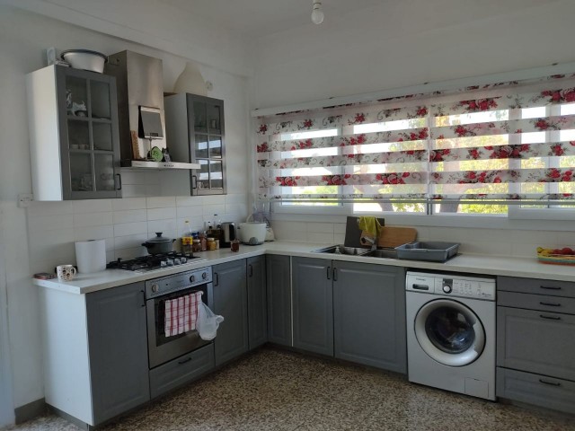 3+1 villa and 2+1 bungalow for sale in 1800m2 land in Alsancak, Kyrenia