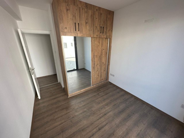 Bezugsfertig in Alsancak 2+1 Neubauwohnung zu verkaufen