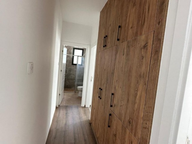 Bezugsfertig in Alsancak 2+1 Neubauwohnung zu verkaufen