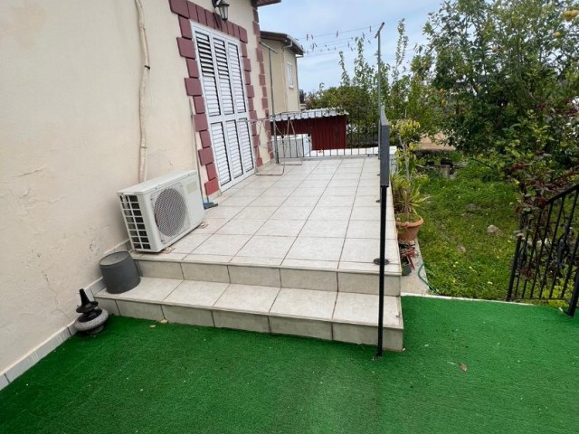 Detached house for sale in a complex in Alsancak