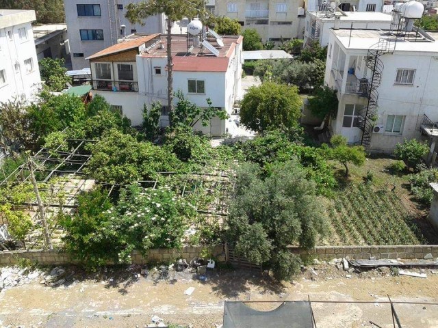 Land suitable for apartment construction in the center of Kyrenia