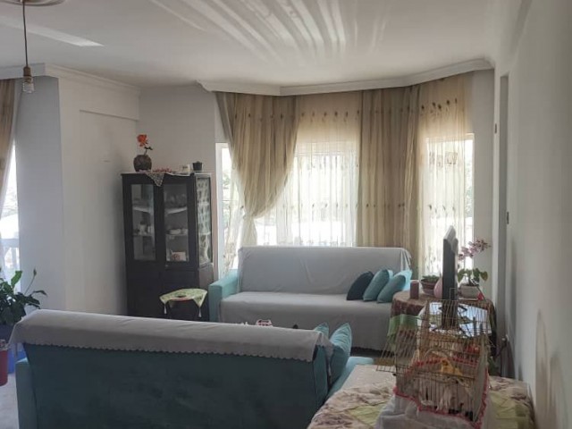 Opportunity 3+1 flat for sale in Alsancak