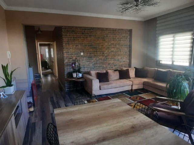 3+1 flat for sale in the center of Kyreniye.