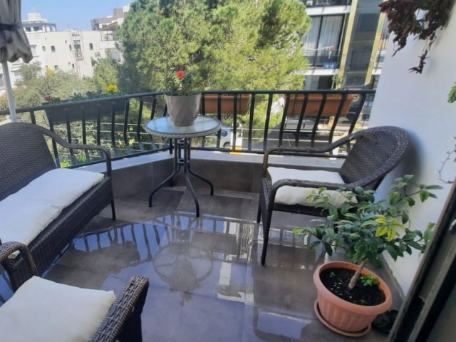 3+1 flat for sale in the center of Kyreniye.