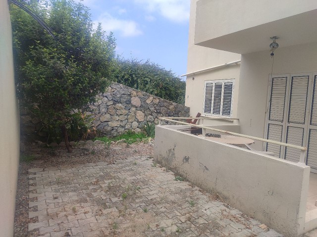 3+1 Luxury Flat With Garden and Fireplace For Sale In Lapta