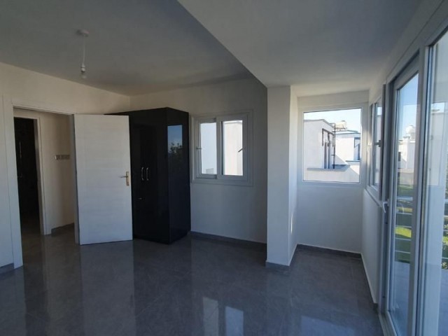 2+1 house for sale in a site with pool in Esentepe