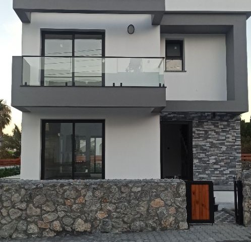 3+1 villa for sale in Alsancak, ready to move