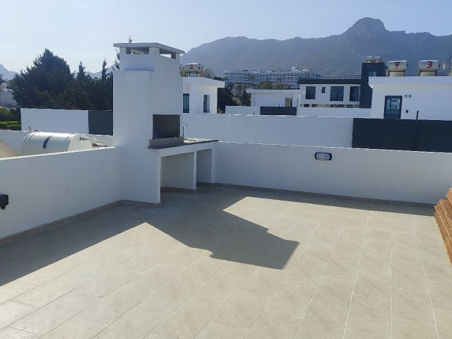 2+1 luxury flat for sale in Girne Çatalköy, ready to move in, with its own terrace