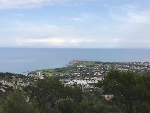 Turkish kochanli land for investment in construction in a high area of Karşıyaka. 2 separate cobs 10 acres 1 house(13715m2) ** 