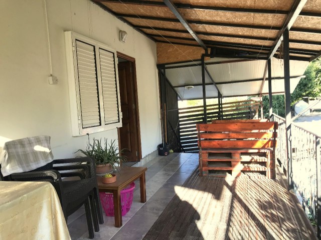 Dorfhaus mit 3 Schlafzimmern in Kyrenia Alsancak Dorf. 05338403555 ** 