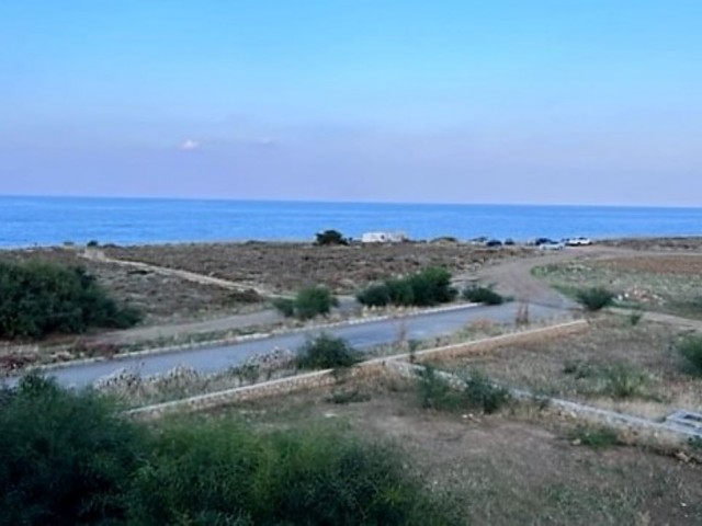 Kyrenia, 100 m vom Strandweg Lapta 3 2 + 1 Wohnung zum Verkauf. jede Investitionsagentur hat eine Höhe von bis zu 48.000 Grad. 3 zusammen verkauft werden und ein Zahlungsplan erstellt wird. 05338403555 ** 