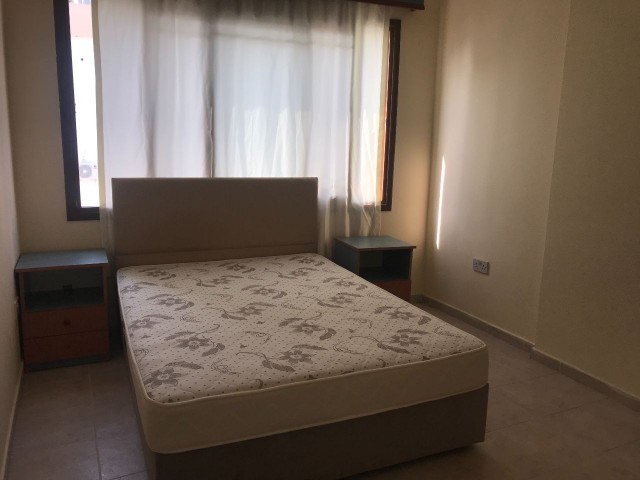 Girne merkez Kaşgar court bölgesi komple satılık apartman. 3 kat 12 daire. Eşdeğer koçan. 05338403555