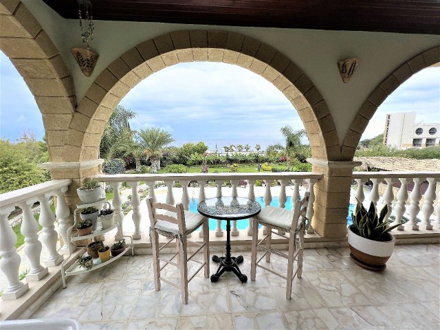 Turkish title Villa for sale in Lapta in 3144m2 land(aprox 2,5 donum of land) Gorgeous garden that makes you feel like in a botanical garden, pool bar&kitchen, water well and a lot of details need to be seen. 05338403555