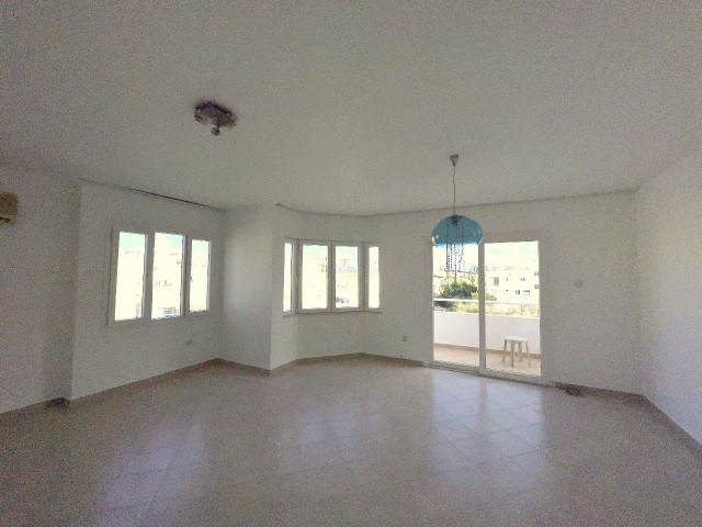 Penthouse For Sale in Girne Merkez, Kyrenia