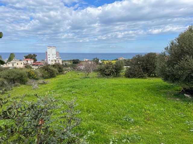 3197m2 scenic land 1 km from the beach in Karsiyaka, Kyrenia.  05338403555 ** 