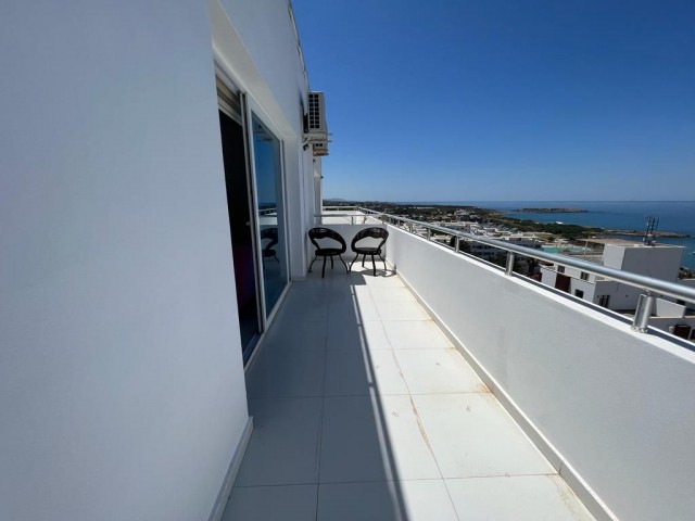 3+1 penthouse apartment with magnificent sea view, within walking distance of Les Ambassadeurs hotel in Kashgar, Kyrenia.05338403555