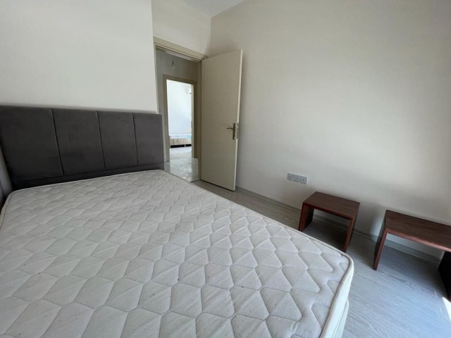 3+1 Penthouse-Wohnung mit herrlichem Meerblick, nur wenige Gehminuten vom Hotel Les Ambassadeurs in Kashgar, Kyrenia.05338403555