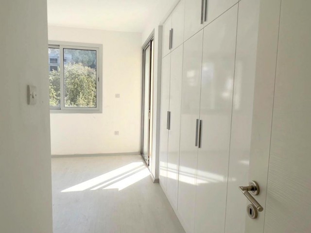 2+1 neue Wohnung in Lapta, Kyrenia. Die Mehrwertsteuer wurde bezahlt. 05338403555