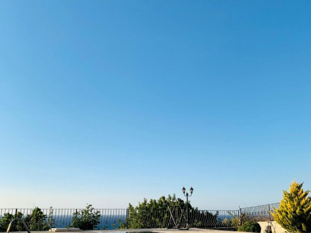 A MAGNIFICENT VILLA WITH SEA AND MOUNTAIN VIEWS IN THE CENTER OF THE NATURE, DAILY OR LONG-TERM ** 