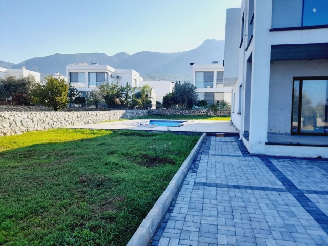 MODERN 4 +2 VILLA IN EXCELLENT LOCATION