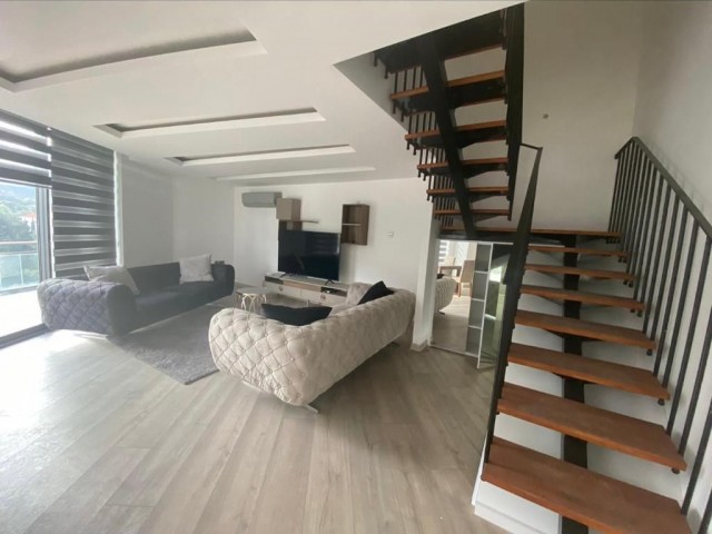 GİRNE MERKEZDE 3 YATAK ODALI LÜKS PENTHOUSE DAİRE