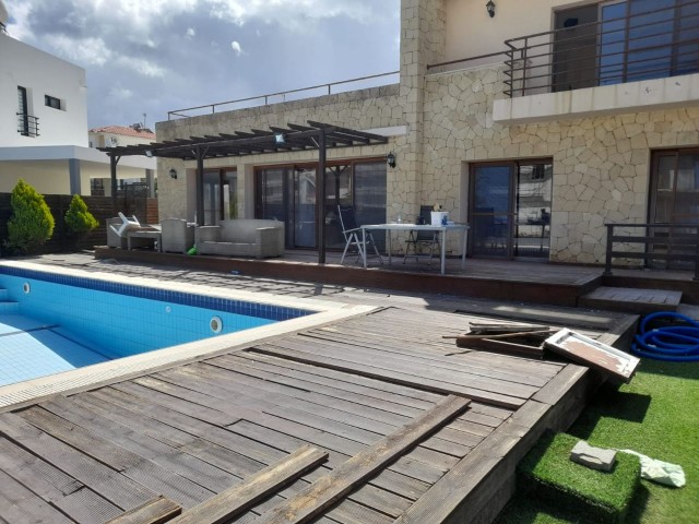 BEAUTIFUL 3 BEDROOM VILLA  TO SALE IN ENSENTEPE