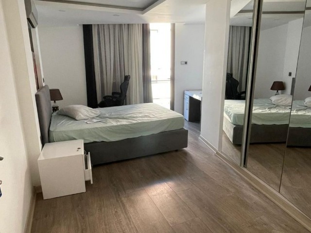 LUXURIÖSES 3+1-DUPLEX ZU VERMIETEN IM KYRENIA-ZENTRUM MIT MEERBLICK