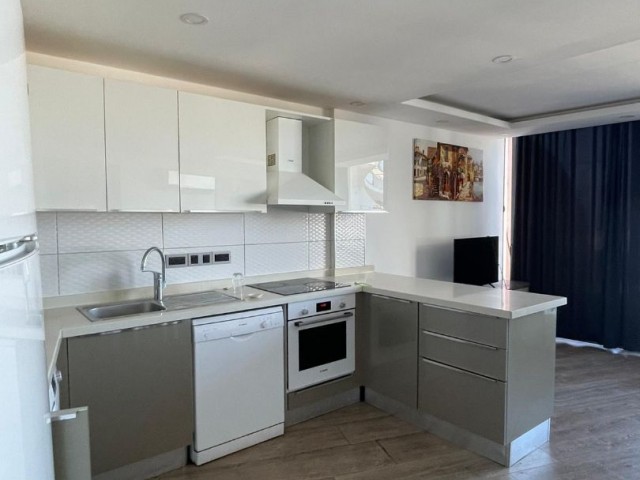 LUXURIÖSES 3+1-DUPLEX ZU VERMIETEN IM KYRENIA-ZENTRUM MIT MEERBLICK