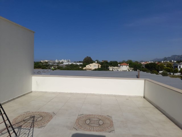 2+1 FLAT FOR SALE IN ALSANCAK, KYRENIA