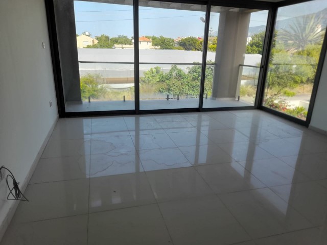 2+1 FLAT FOR SALE IN ALSANCAK, KYRENIA