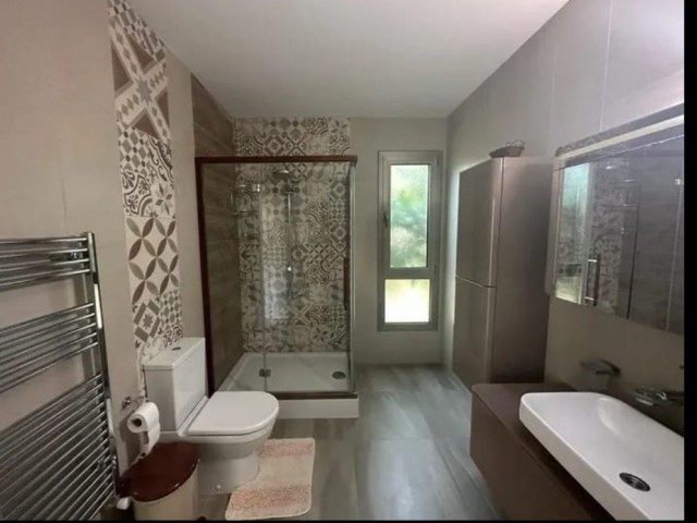 LUKS 5+1 VILLA ZU VERMIETEN CATALKOY KYRENIA