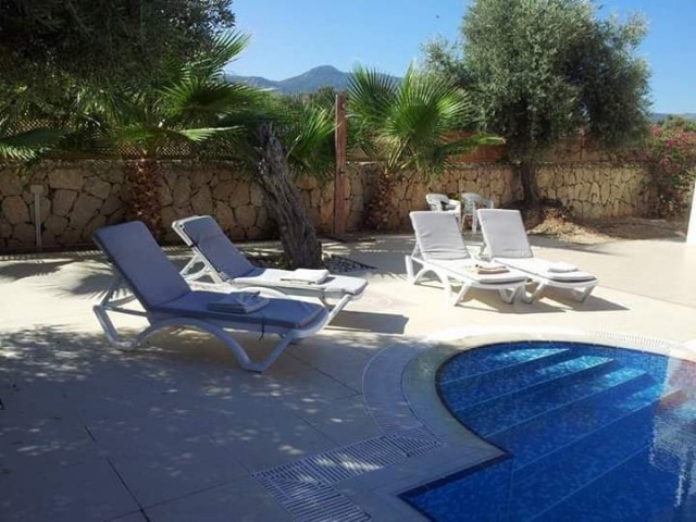 BEAUTIFUL VILLA FOR SALE IN ESENTEPE