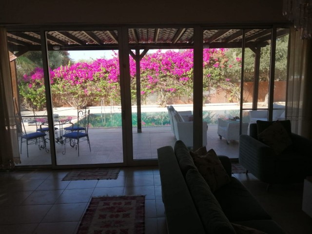 BEAUTIFUL VILLA FOR SALE IN ESENTEPE