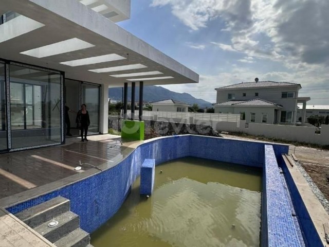 BEAUTIFUL NEW 5+2 AND 3+2 VILLAS IN ÇATALKOY