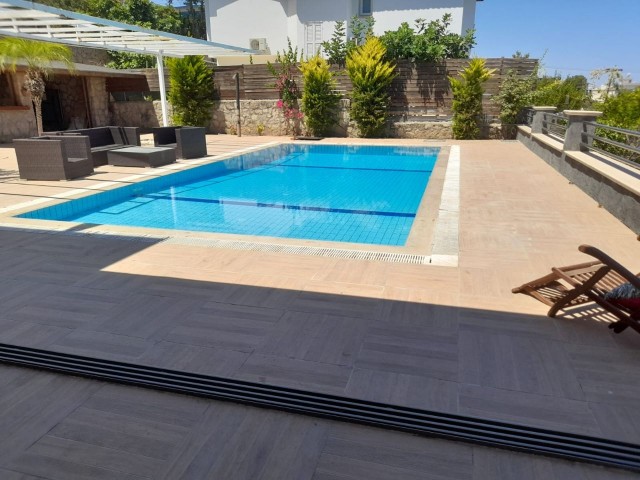 LUKS 5+1 SATILIK VILLA GIRNE