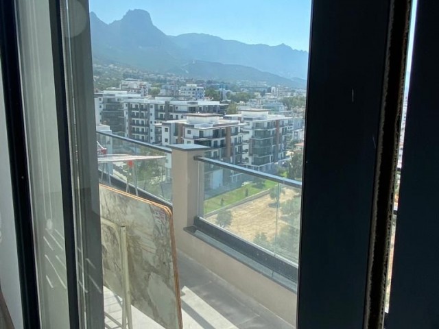 2+1 PENTHOUSE ZU VERMIETEN IM ZENTRUM VON KYRENIA