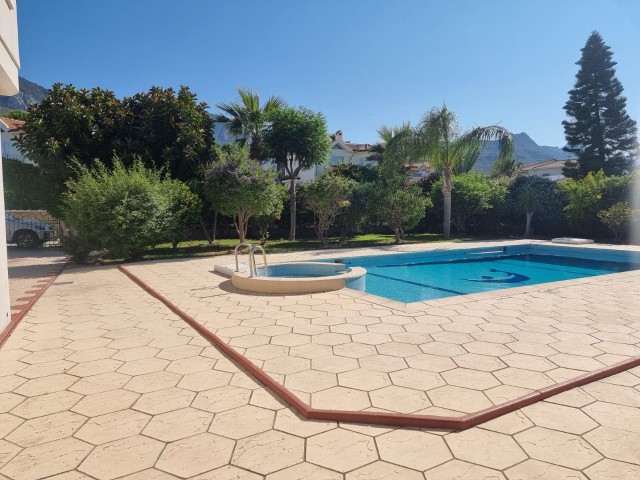 4+1 VILLA ZU VERMIETEN MIT SCHÖNEM POOL DOĞANKOY GIRNE