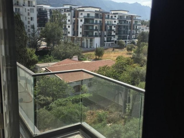 2+1 WOHNUNG ZU VERMIETEN IM KYRENIA CENTER