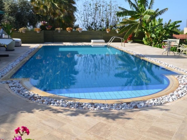 BEAUTIFUL 3+1 VILLA WITH PRIVATE SWIMMING POOL IN OZANKOY GIRNE