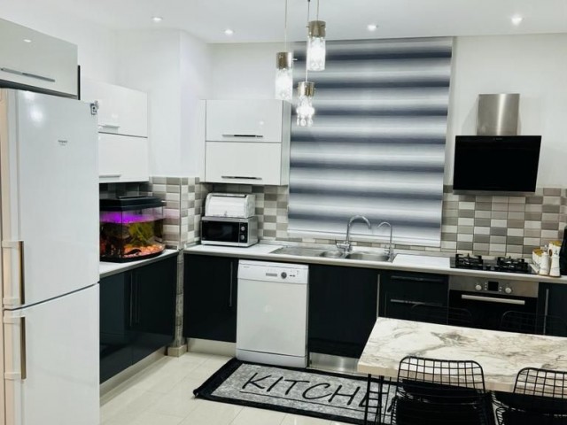 LUXURIOUS 2+1 APARTMENT FOR SALE IN GIRNE CENTRE