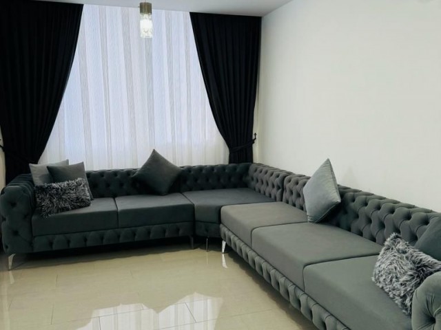 LUXURIOUS 2+1 APARTMENT FOR SALE IN GIRNE CENTRE